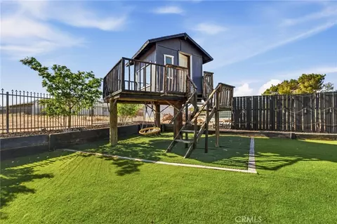 Exterior - 7518 San Bruno, Hesperia, CA 92345 photo 7 of 19