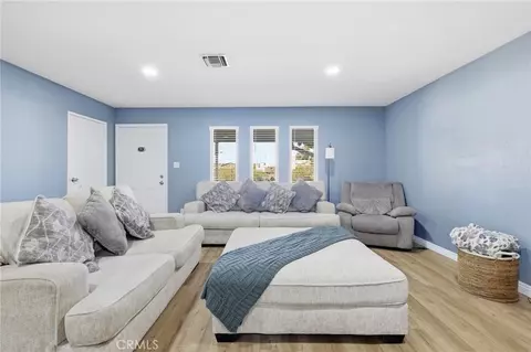 1032 S Farragut Ave, Ridgecrest, CA 93555