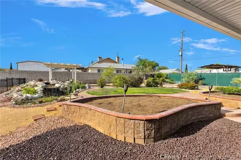 Exterior - 720 Starlight St, Barstow, CA 92311 photo 11 of 13