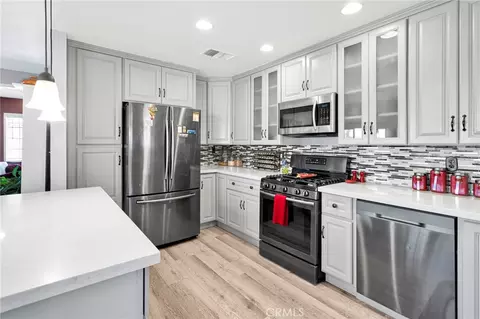 Kitchen - 720 Starlight St, Barstow, CA 92311 photo 3 of 4