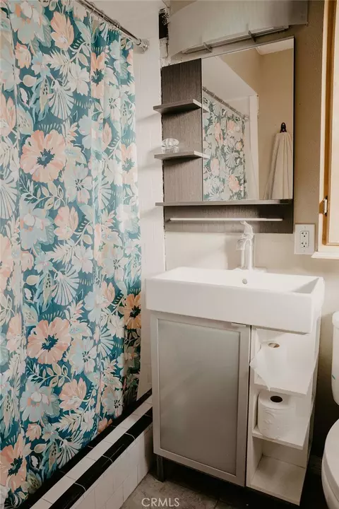 Bath - 1240 E Navajo, Barstow, CA 92311 photo 2 of 2