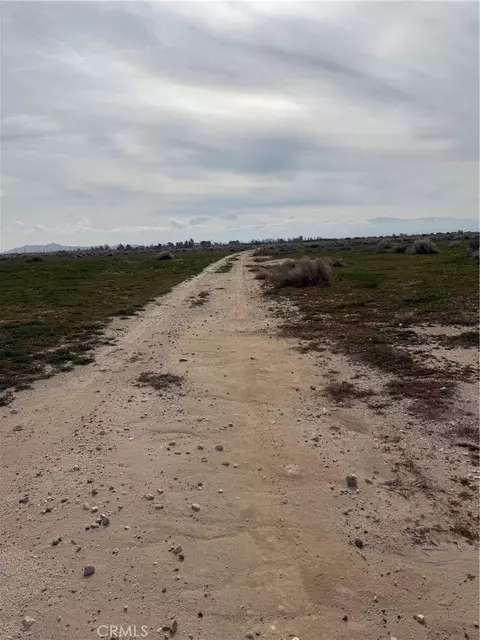 82 E Avenue J2, Lancaster, CA 93535