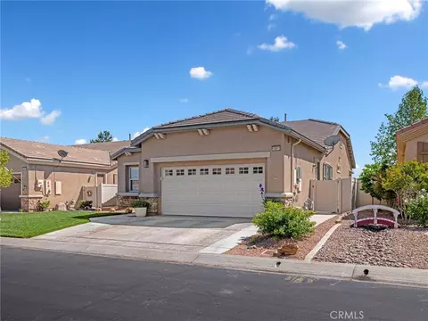 Exterior - 10812 Katepwa St, Apple Valley, CA 92308 photo 1 of 10