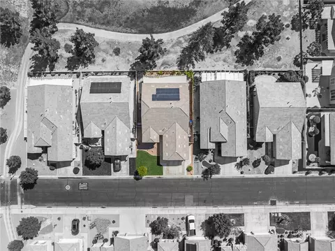 View/Area - 10812 Katepwa St, Apple Valley, CA 92308 photo 4 of 8