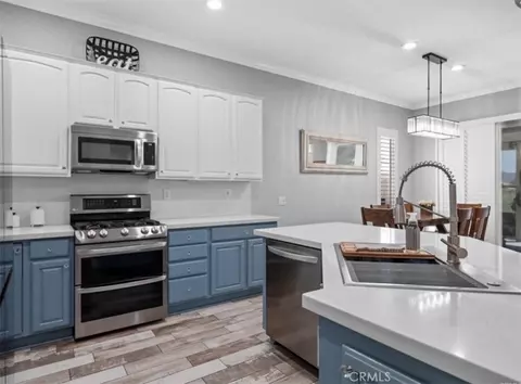 Kitchen - 10812 Katepwa St, Apple Valley, CA 92308 photo 1 of 3