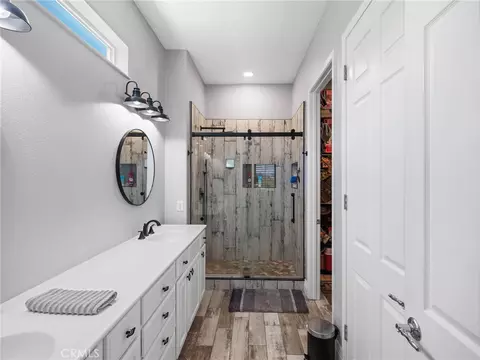Bath - 10812 Katepwa St, Apple Valley, CA 92308 photo 3 of 3