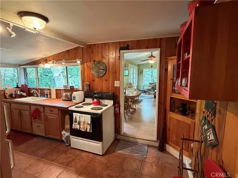 Kitchen - 14169 Pollard, Lytle Creek, CA 92358 photo 1 of 6