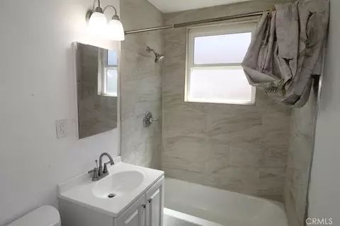 Bath - 35421 Mojave, Daggett, CA 92327 photo 3 of 4
