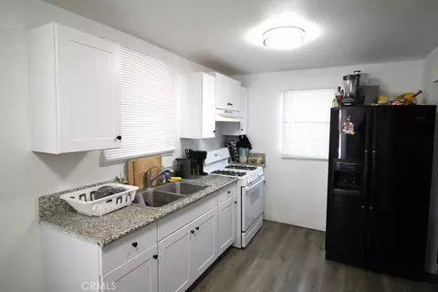 Kitchen - 35421 Mojave, Daggett, CA 92327 photo 1 of 1