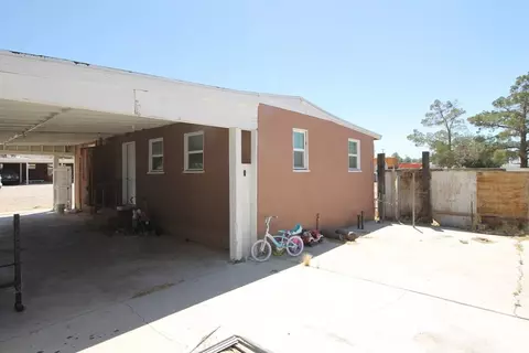Exterior - 35421 Mojave, Daggett, CA 92327 photo 9 of 10