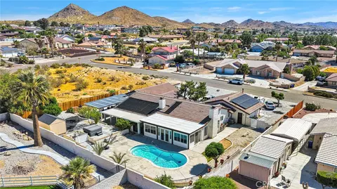 View/Area - 16258 Chiwi, Apple Valley, CA 92307 photo 3 of 8