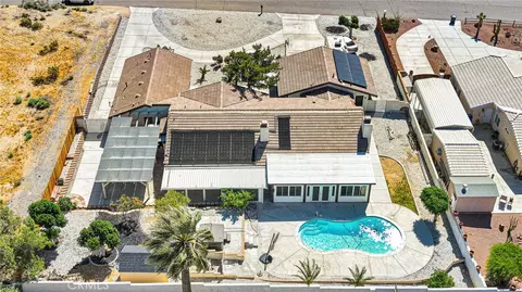 View/Area - 16258 Chiwi, Apple Valley, CA 92307 photo 7 of 8