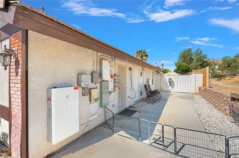 Exterior - 16258 Chiwi, Apple Valley, CA 92307 photo 10 of 10
