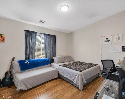 Bedroom - 16258 Chiwi, Apple Valley, CA 92307 photo 3 of 5