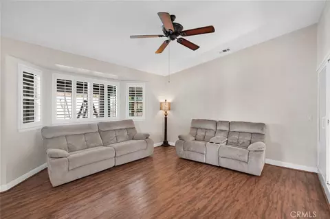 Living - 16258 Chiwi, Apple Valley, CA 92307 photo 3 of 4
