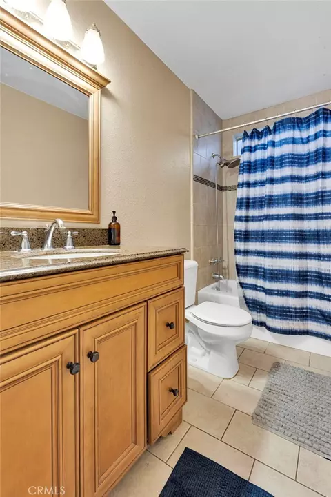 Bath - 16258 Chiwi, Apple Valley, CA 92307 photo 3 of 4