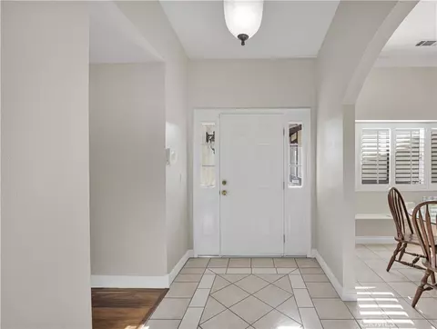Entry Way - 16258 Chiwi, Apple Valley, CA 92307 photo 1 of 3