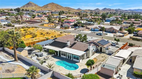 View/Area - 16258 Chiwi, Apple Valley, CA 92307 photo 5 of 8