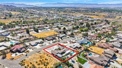 View/Area - 16258 Chiwi, Apple Valley, CA 92307 photo 2 of 8