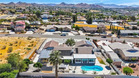 View/Area - 16258 Chiwi, Apple Valley, CA 92307 photo 8 of 8