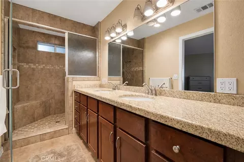Bath - 16258 Chiwi, Apple Valley, CA 92307 photo 2 of 4