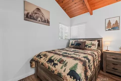 Bedroom - 5243 Desert Vw, Wrightwood, CA 92397 photo 3 of 5