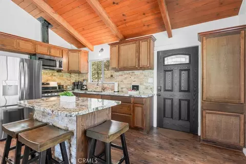 Kitchen - 5243 Desert Vw, Wrightwood, CA 92397 photo 1 of 2