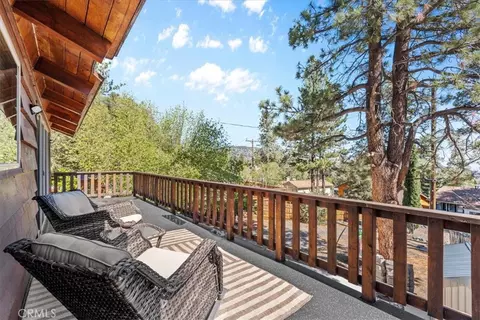 Exterior - 5243 Desert Vw, Wrightwood, CA 92397 photo 6 of 8
