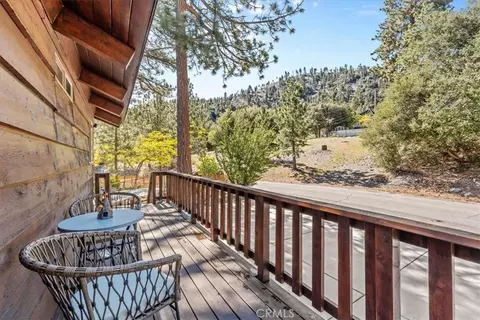 Exterior - 5243 Desert Vw, Wrightwood, CA 92397 photo 3 of 8