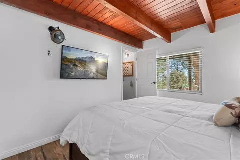Bedroom - 5243 Desert Vw, Wrightwood, CA 92397 photo 5 of 5