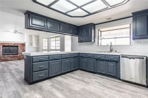 Kitchen - 13114 Choco, Apple Valley, CA 92308 photo 3 of 4