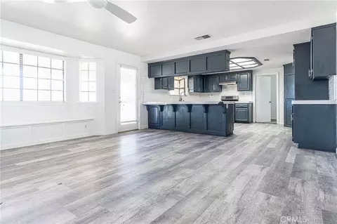 Living - 13114 Choco, Apple Valley, CA 92308 photo 7 of 16