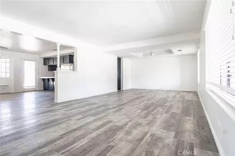 Living - 13114 Choco, Apple Valley, CA 92308 photo 3 of 16
