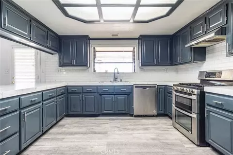 Kitchen - 13114 Choco, Apple Valley, CA 92308 photo 2 of 4