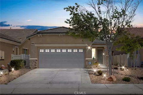 10669 Lanigan Rd, Apple Valley, CA 92308