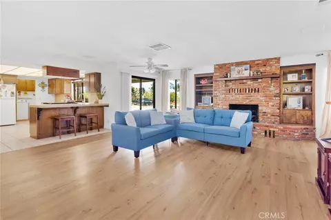 Living - 20360 Eyota, Apple Valley, CA 92308 photo 2 of 3