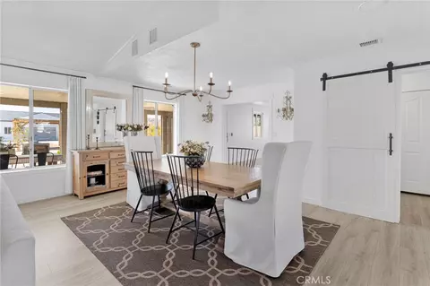 Dining - 15454 Tuscola, Apple Valley, CA 92307 photo 1 of 3