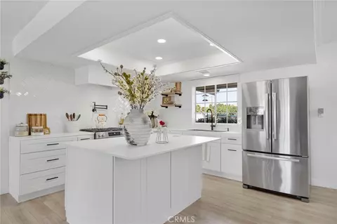 Kitchen - 15454 Tuscola, Apple Valley, CA 92307 photo 5 of 5