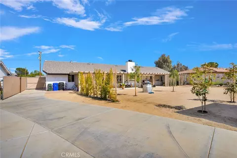 Exterior - 15454 Tuscola, Apple Valley, CA 92307 photo 10 of 21