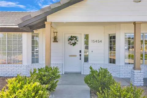 Exterior - 15454 Tuscola, Apple Valley, CA 92307 photo 5 of 21