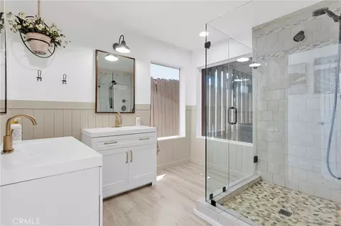 Bath - 15454 Tuscola, Apple Valley, CA 92307 photo 3 of 7
