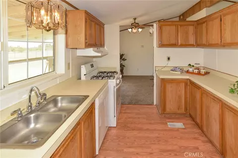 12133 Buttonwood, Phelan, CA 92371 photo 17
