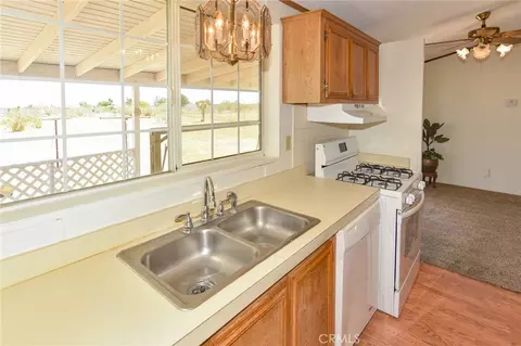 12133 Buttonwood, Phelan, CA 92371 photo 16