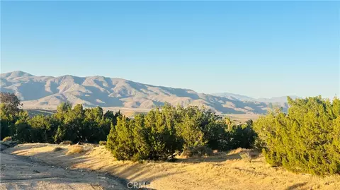 9132 Candlewood Rd, Apple Valley, CA 92308