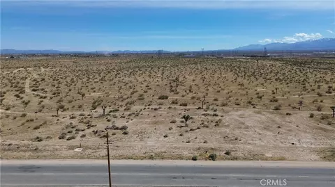 25 Aster, Adelanto, CA 92301 photo 2