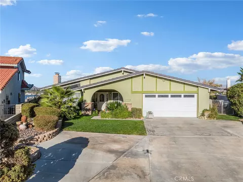 17990 Fremontia, Victorville, CA 92395