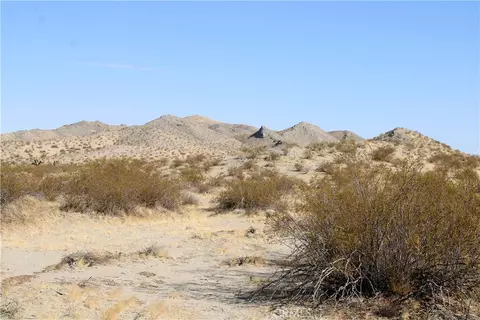 20 Skyranch Rd, Adelanto, CA 92301 photo 9