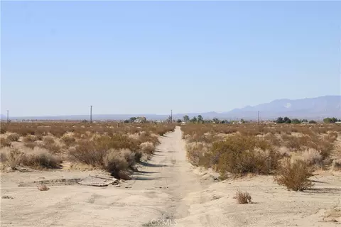 20 Skyranch Rd, Adelanto, CA 92301 photo 5