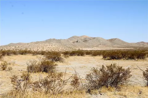 20 Skyranch Rd, Adelanto, CA 92301 photo 7