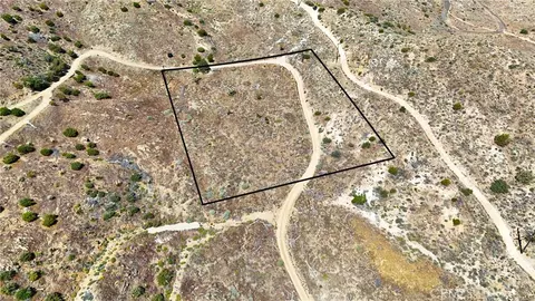 2 Eagles Nest, Yucca Valley, CA 92284 photo 2